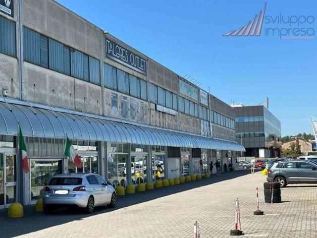 Locale Commerciale in affitto a Liscate, Lombardia