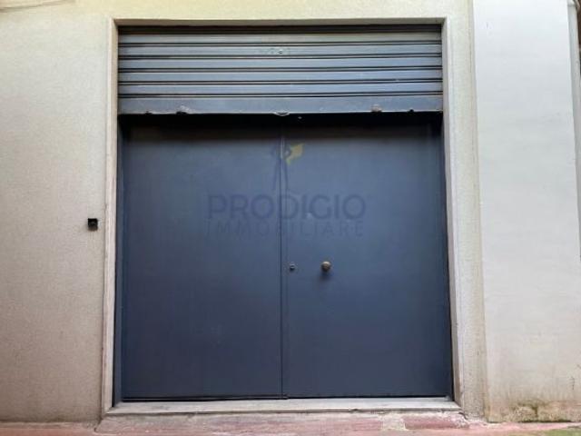 Box in vendita a Puglia, Barletta-andria-trani