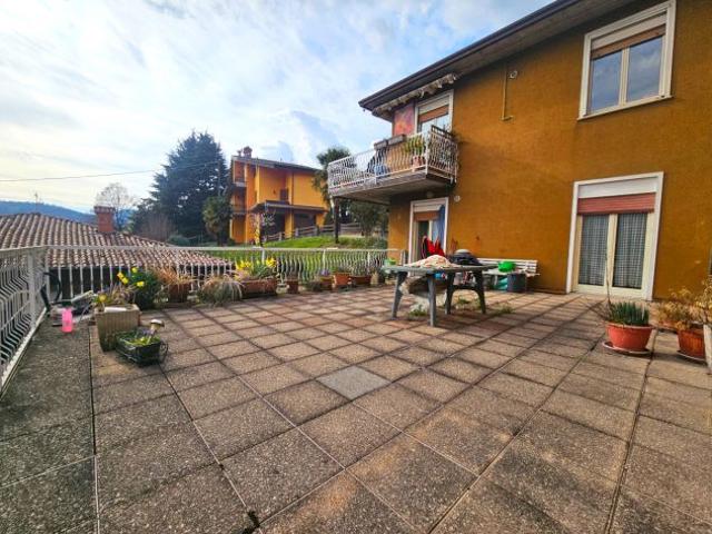 Appartamento in vendita a Gandino, Lombardia