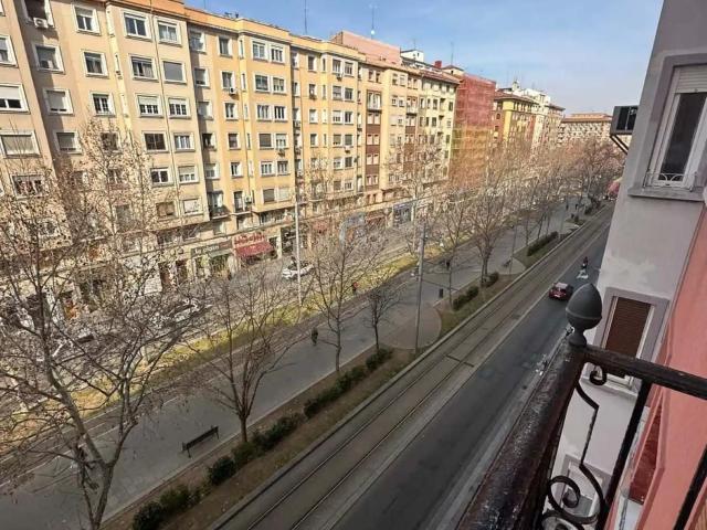 Apartamento en alquiler en Universidad, Zaragoza