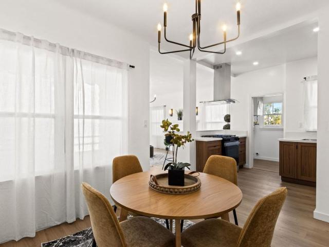 Apartment for rent in Canoga Park, California