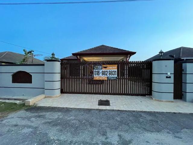 Bungalow for sale in Kuantan, Pahang