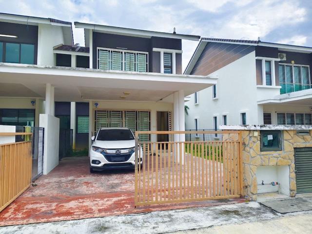 Terraced House for sale in Wellesley, Penang