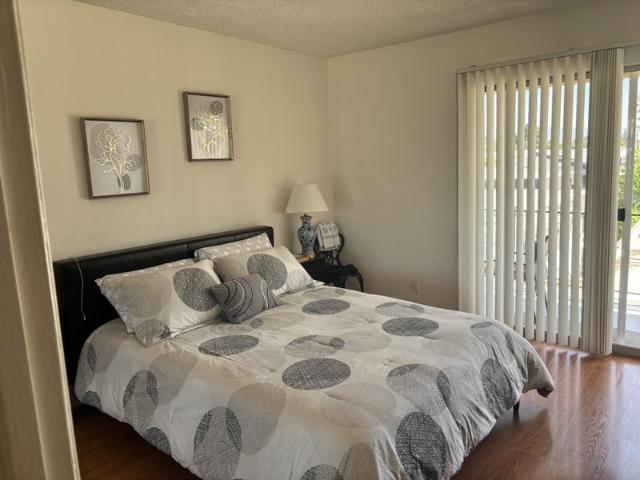 Room for rent in Canoga Park, California