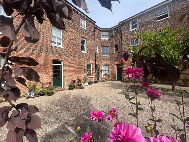 Apartment for rent in Ore, Guestling Green