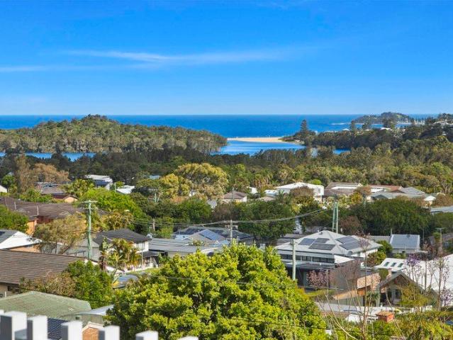 House for sale in Wamberal, Gosford