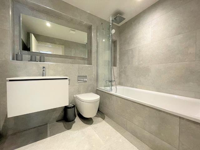 Apartment for rent in Ecclesall, Isle Of Man