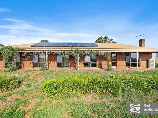 Cottage for sale in Little River