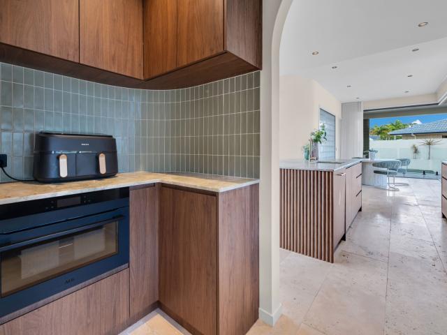 House for sale in Palm Beach, Gold Coast City
