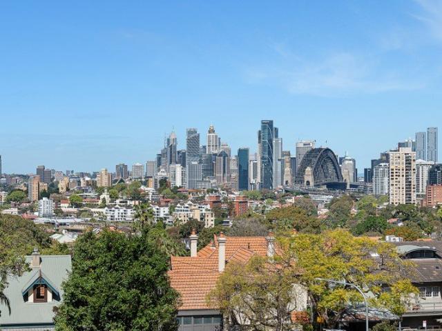 Apartment for sale in Lower North Shore, Sydney