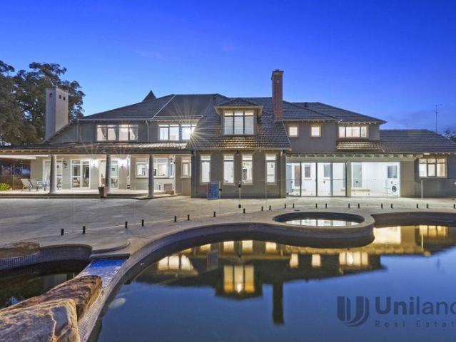 Cottage for sale in Sydney, New South Wales