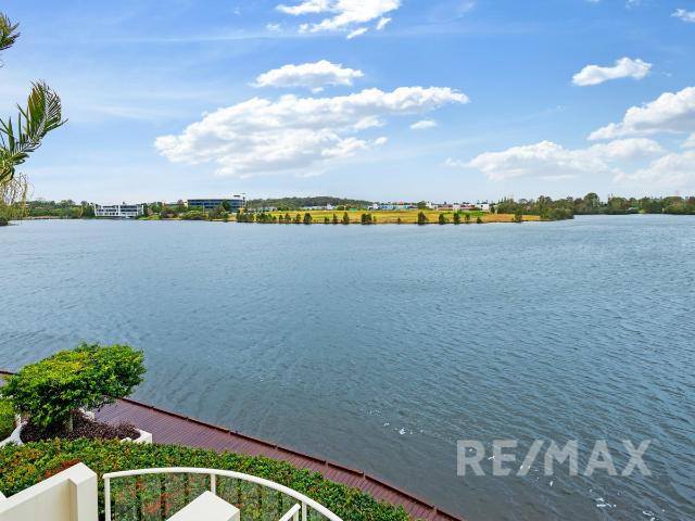 Apartment for sale in Varsity Lakes, Gold Coast City