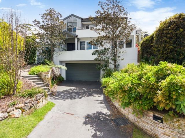 House for sale in Lower North Shore, Sydney