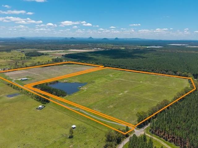 Cottage for sale in Toombul, Queensland