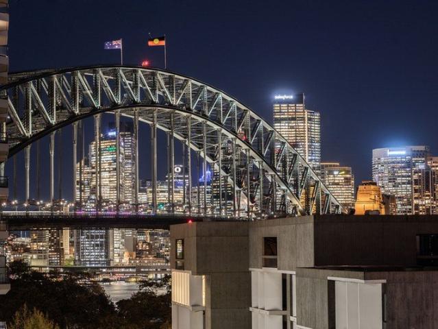 Apartment for sale in Lower North Shore, Sydney