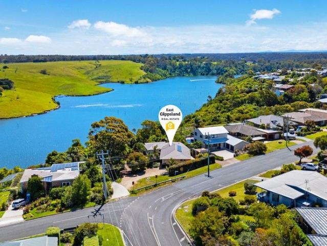 House for sale in Lakes Entrance, Victoria