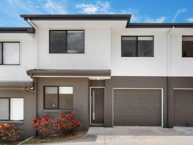 Townhouse for rent in Eight Mile Plains, Greater Brisbane