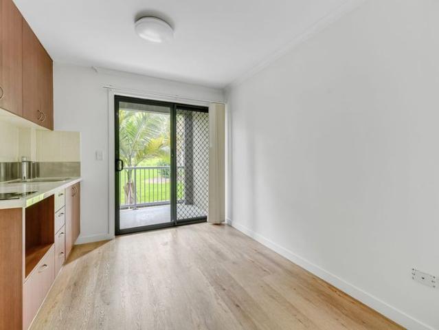 Granny Flat for rent in Toombul, Queensland