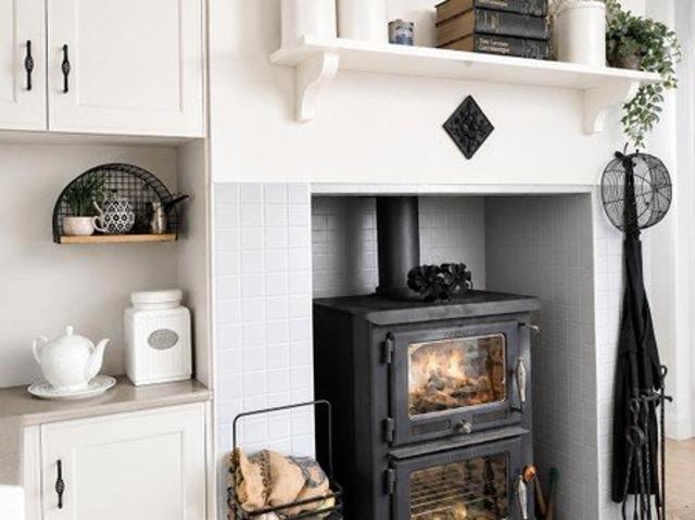 Cottage for sale in Casterton, Victoria
