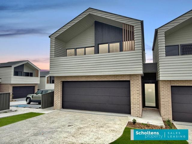 Townhouse for rent in Wollongong West, New South Wales
