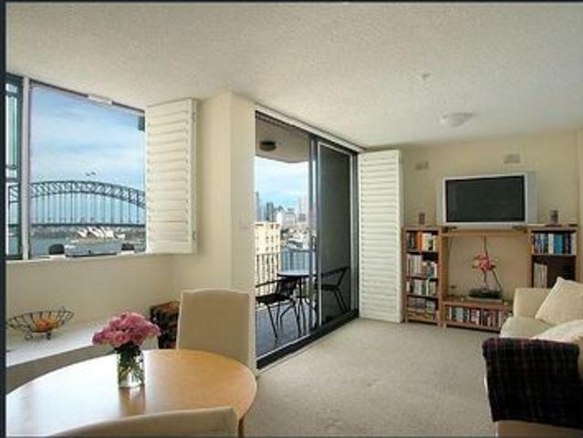 Apartment for rent in Lower North Shore, Sydney