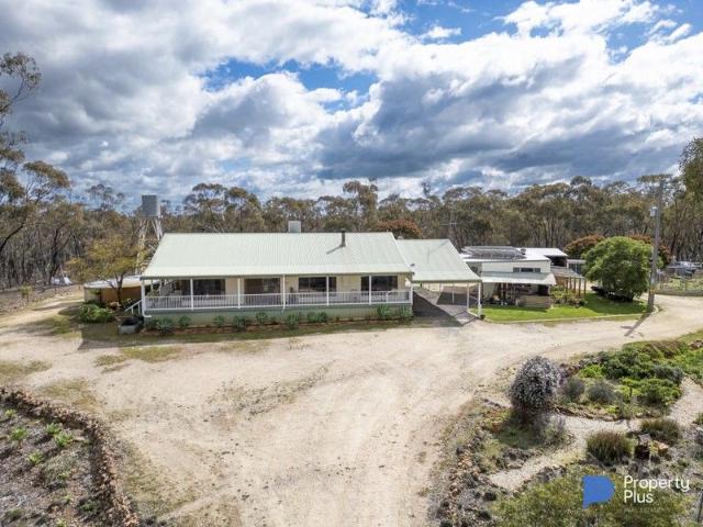 Cottage for sale in Wehla, Victoria