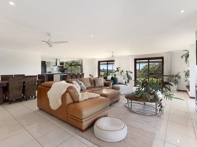 Cottage for sale in Wollongbar, New South Wales