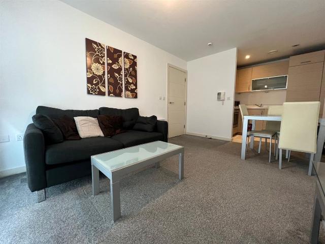 Apartment for rent in City Centre, Salford