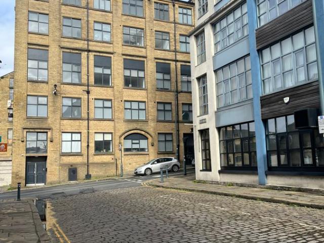 Studio for rent in Little Germany, West Yorkshire