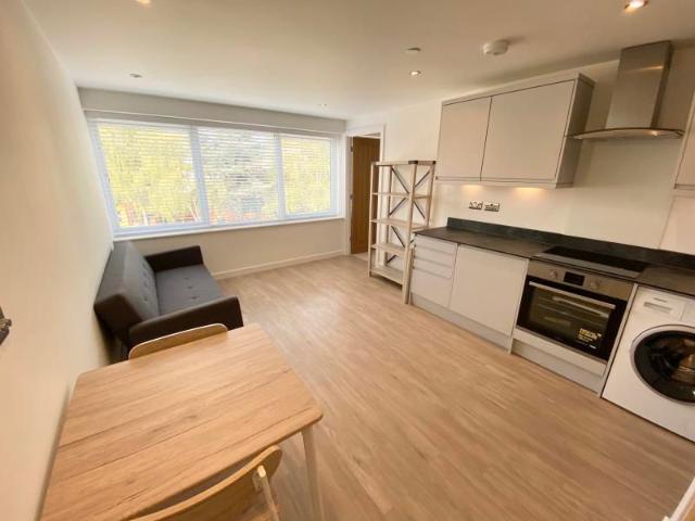 Apartment for rent in Horsell, Woking