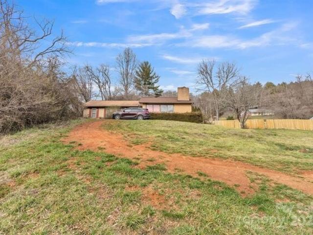 House for sale in Cullowhee