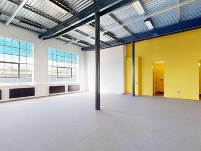 House for rent in Calderstones