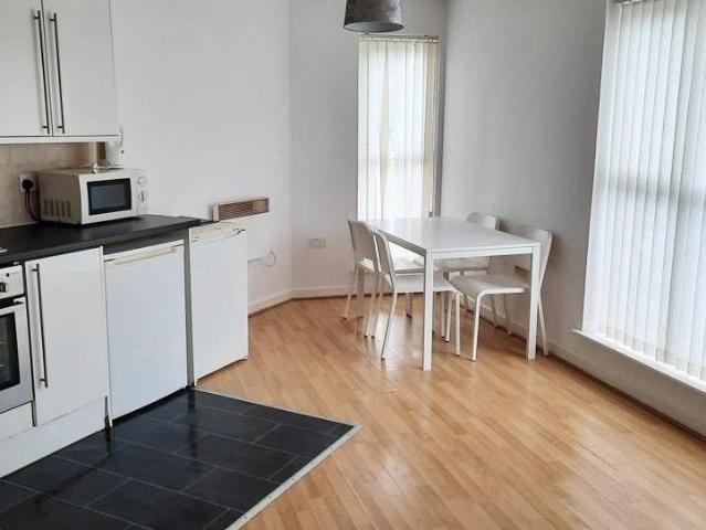 Apartment for rent in Calderstones