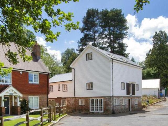 House for sale in Sandown Park, Kent