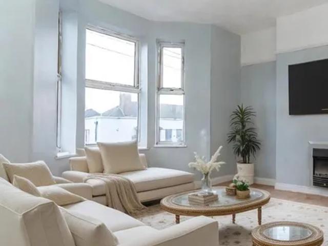 House for rent in Calderstones