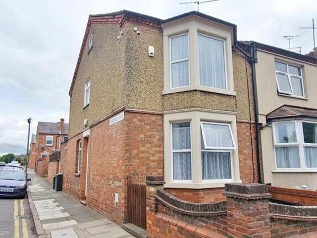 House for sale in Northampton, Northamptonshire