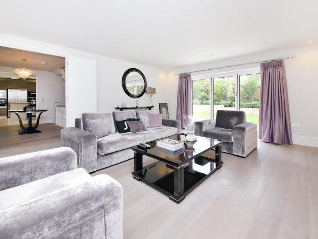 House for rent in Battlers Green, Hertsmere
