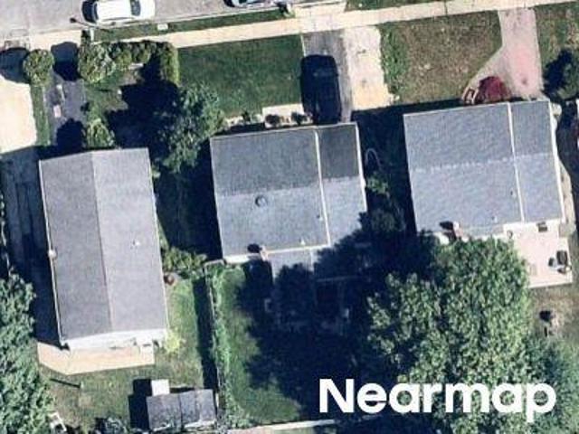 House for sale in Huntington Station, Town of Huntington