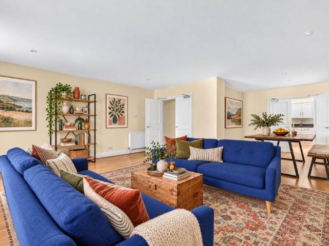 House for rent in Canonbury, Greater London