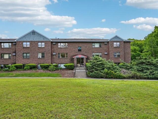 Condo for sale in Boxborough, Middlesex County