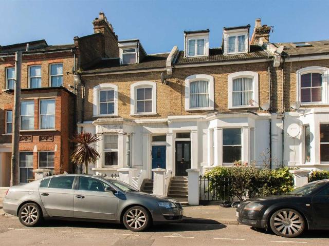Studio for rent in London Borough of Ealing, Greater London