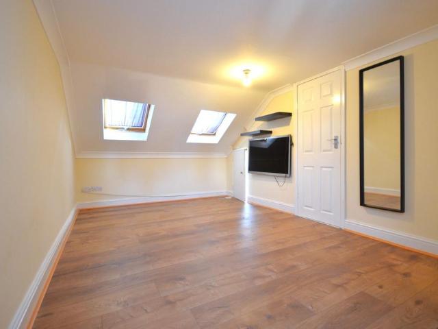 House for rent in London Borough of Ealing, Greater London