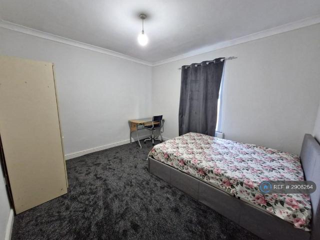 House for rent in Spring Park, Luton