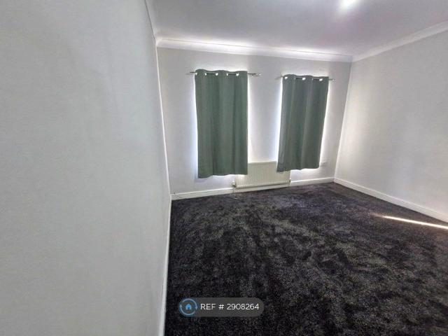 Room for rent in Spring Park, Luton