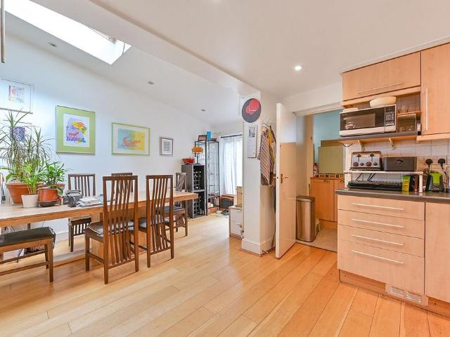 House for rent in London Borough of Ealing, Greater London