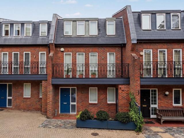 House for rent in Belsize Park, Greater London