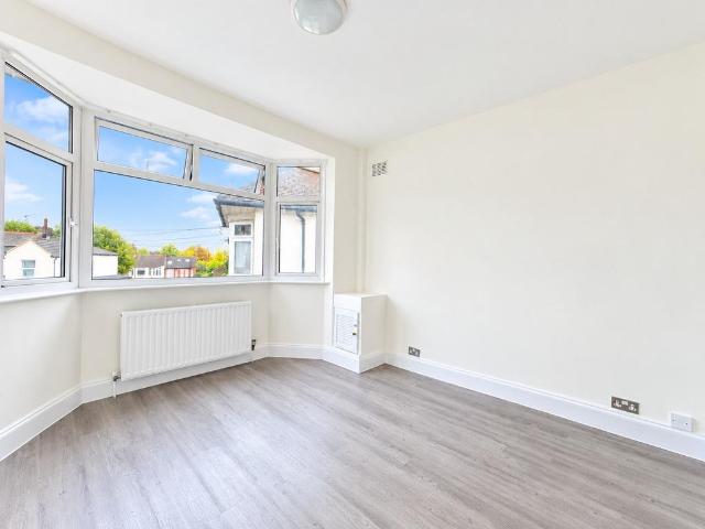 House for rent in Oakwood, Greater London