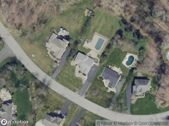 House for sale in Clifton Park