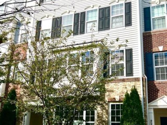 Condo for sale in Clarksburg, Maryland