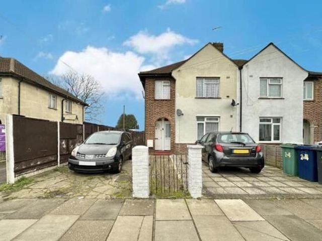 House for sale in Southall, Greater London